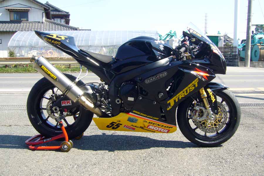 SUZUKI GSX-R1000K9レーサー オーナー丹羽さん